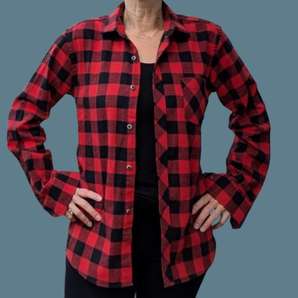 Classic buffalo plaid shirt, no brand, size small. - Picture 2 of 9